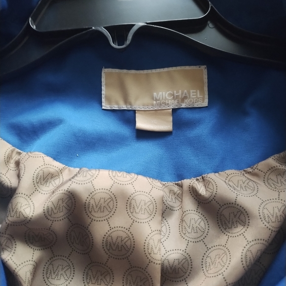 Michael Kors Blue coat XL zip up front with buttons,four pockets. - Picture 2 of 8